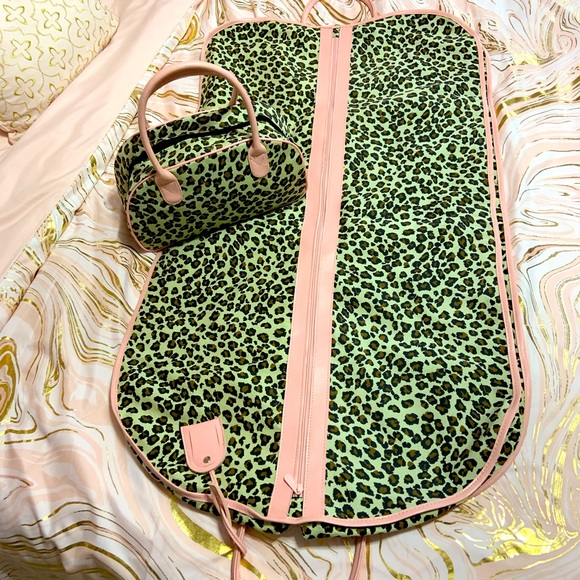 Cheetah Print Girls Luggage - Picture 2 of 3
